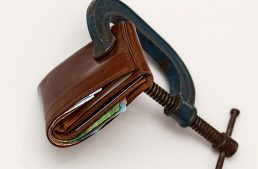 Stay Away From Debt With These Tips