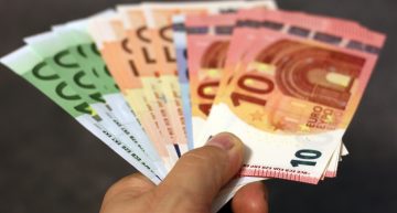 Tips for Cutting Down on Travel Costs